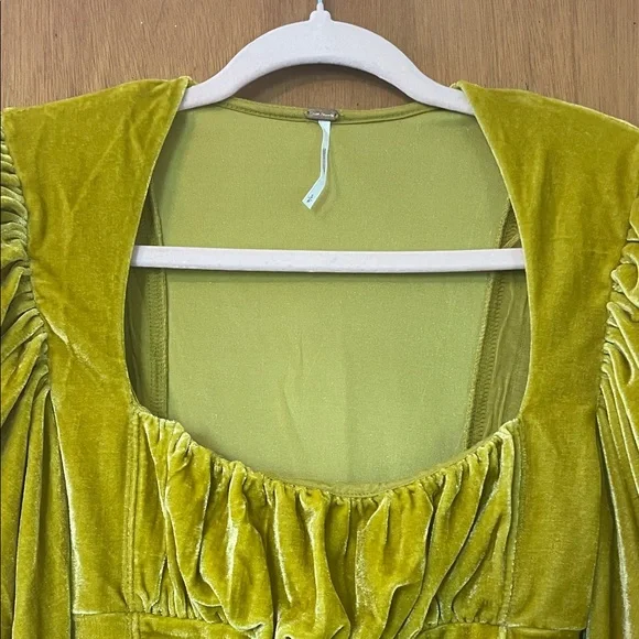 Elegant Mustard Velvet Women's Top - Picture 2 of 4